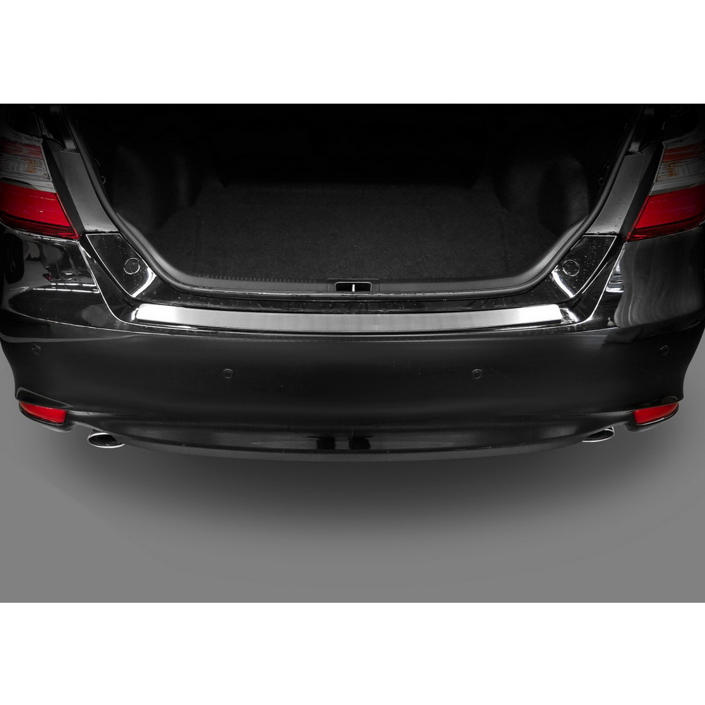 Накладка на задний бампер Toyota Camry нержавеющая сталь серебристый 1 шт. Rival NB.5708.1